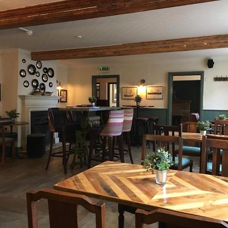 White Hart Inn 웰스 외부 사진