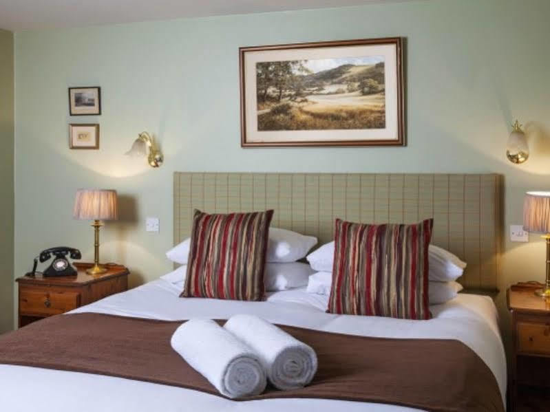 White Hart Inn 웰스 외부 사진