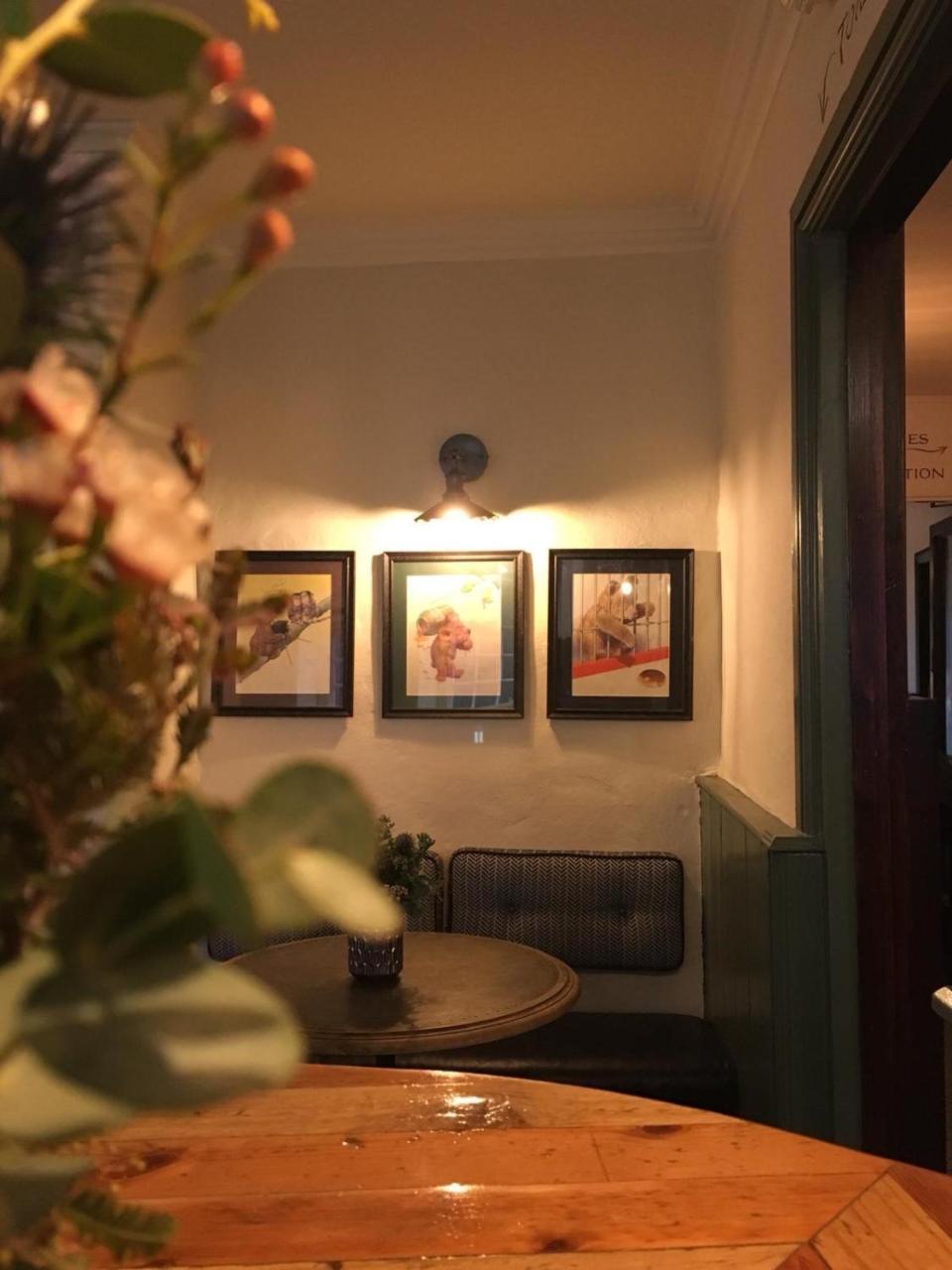 White Hart Inn 웰스 외부 사진