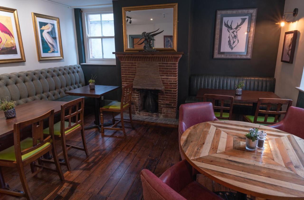 White Hart Inn 웰스 외부 사진